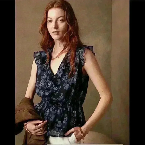 Banana Republic Flutter Peplum Top - Picture 1 of 8